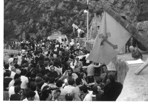 1977